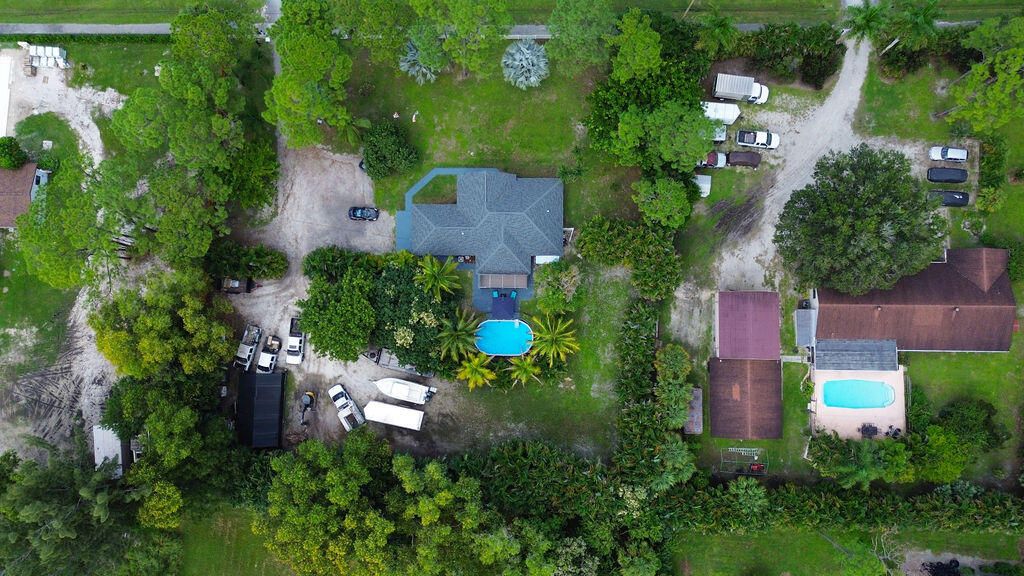 For Sale: $649,900 (4 beds, 2 baths, 1852 Square Feet)