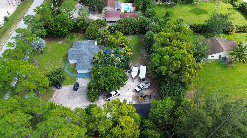 For Sale: $649,900 (4 beds, 2 baths, 1852 Square Feet)