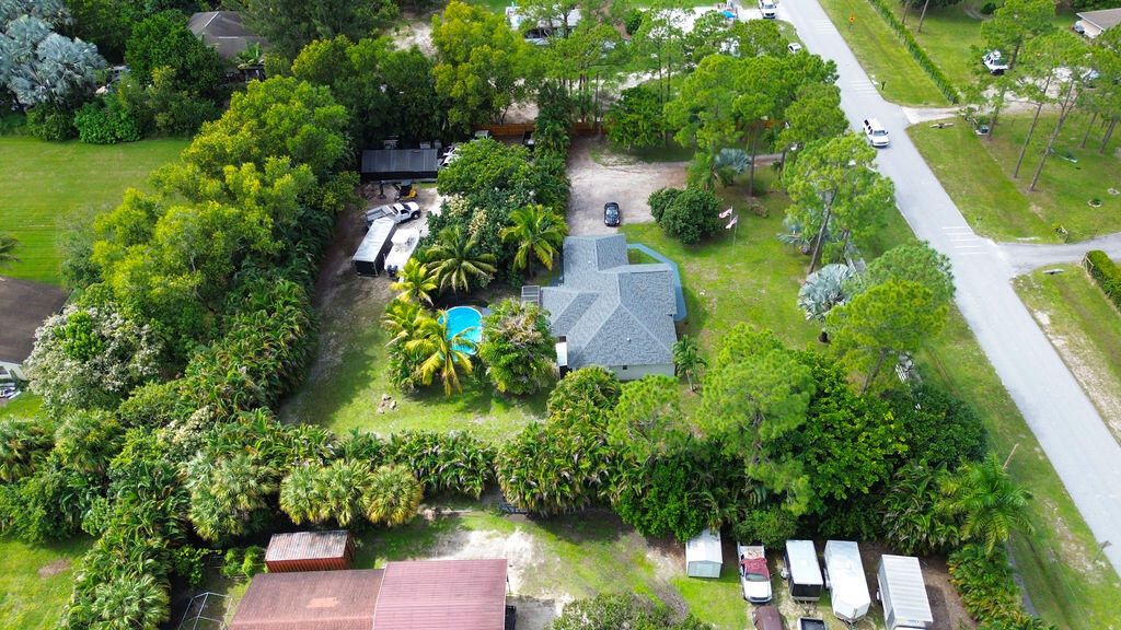 For Sale: $649,900 (4 beds, 2 baths, 1852 Square Feet)