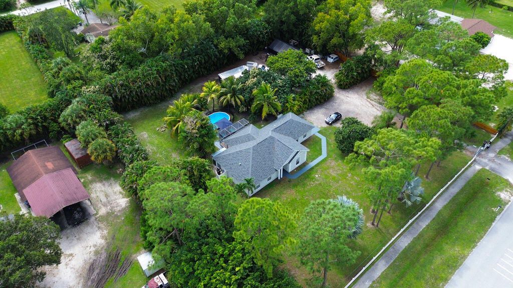 For Sale: $649,900 (4 beds, 2 baths, 1852 Square Feet)