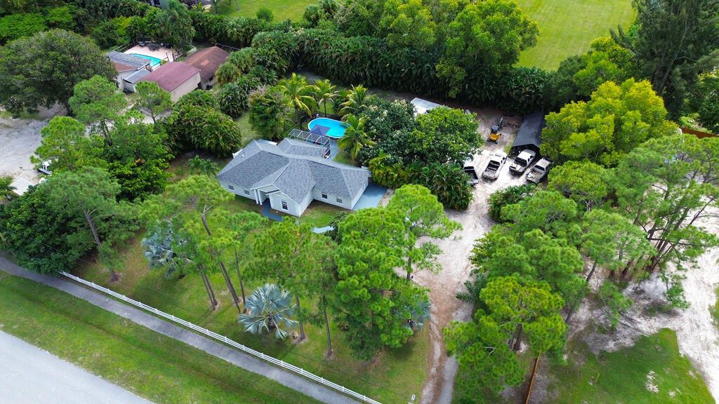 For Sale: $649,900 (4 beds, 2 baths, 1852 Square Feet)