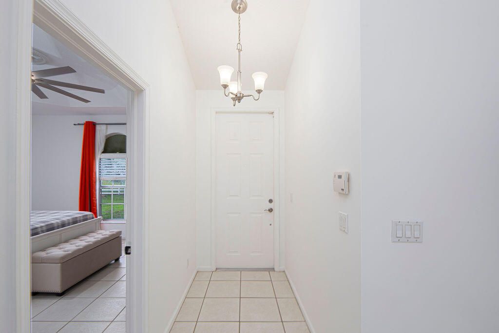 For Sale: $649,900 (4 beds, 2 baths, 1852 Square Feet)