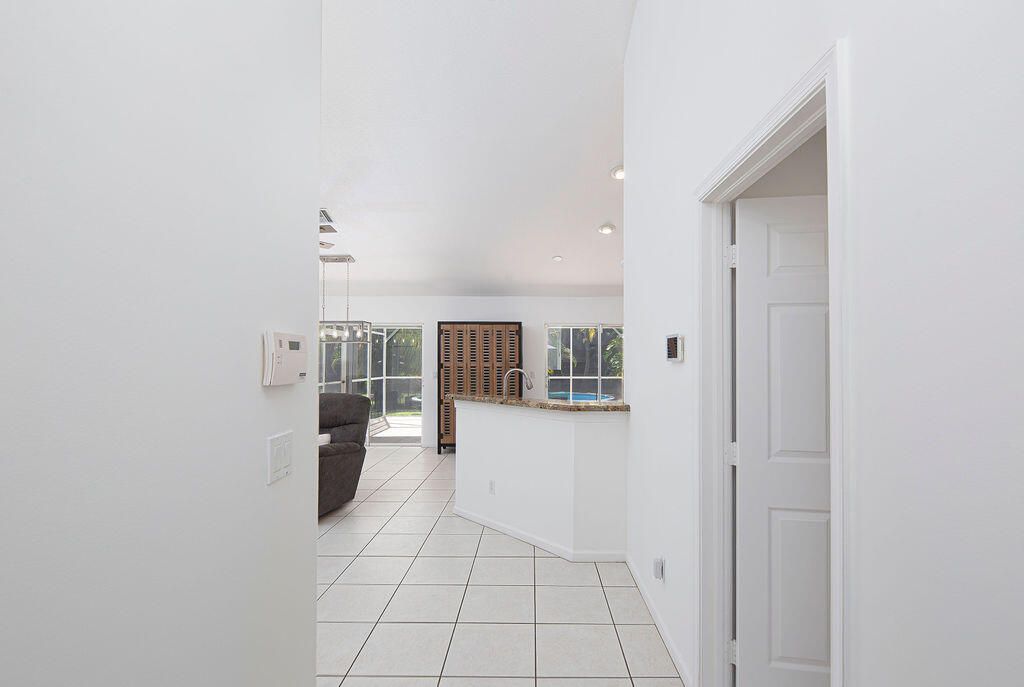 For Sale: $649,900 (4 beds, 2 baths, 1852 Square Feet)