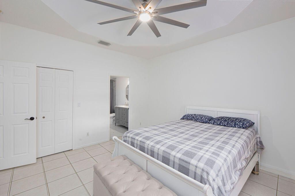 For Sale: $649,900 (4 beds, 2 baths, 1852 Square Feet)