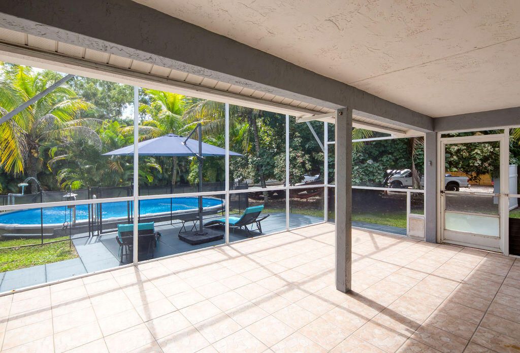 For Sale: $649,900 (4 beds, 2 baths, 1852 Square Feet)