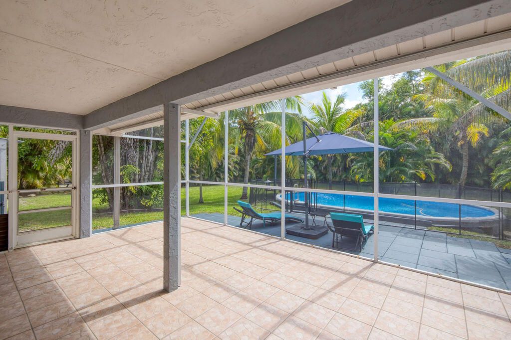 For Sale: $649,900 (4 beds, 2 baths, 1852 Square Feet)