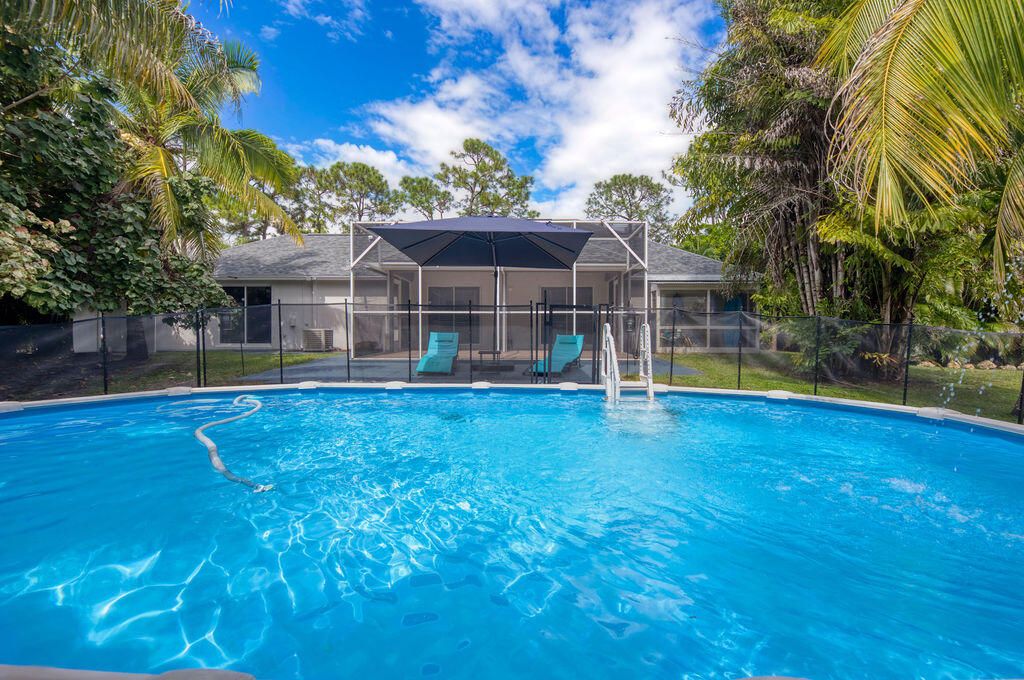 For Sale: $649,900 (4 beds, 2 baths, 1852 Square Feet)