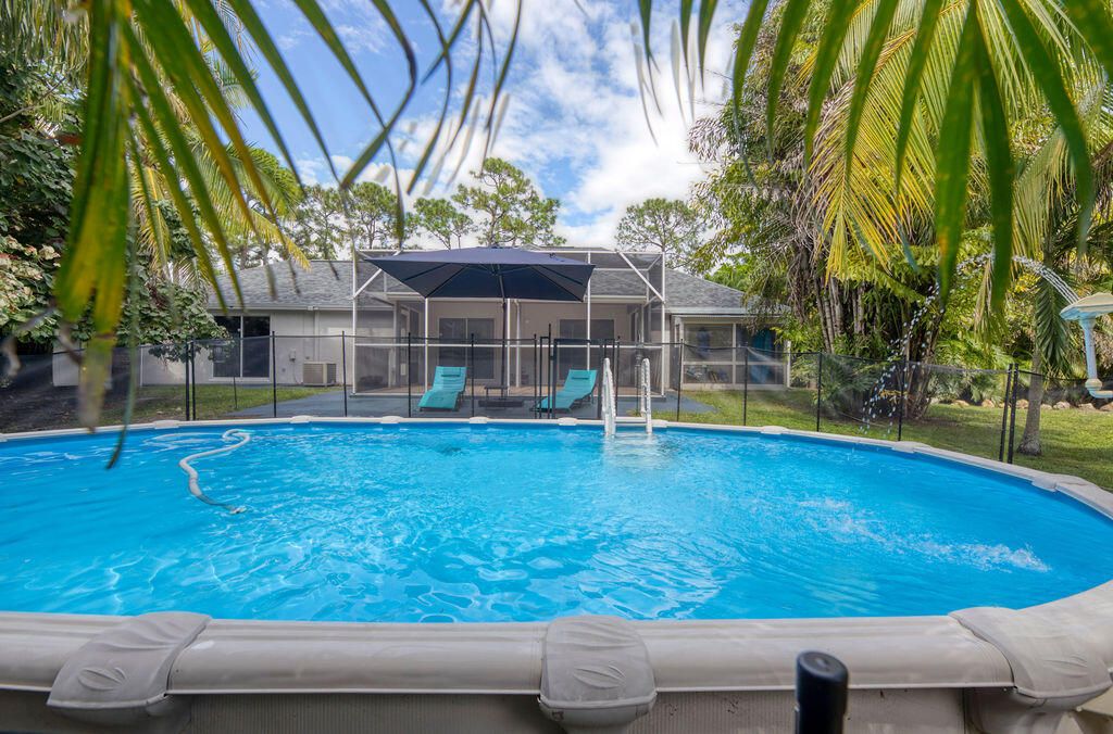 For Sale: $649,900 (4 beds, 2 baths, 1852 Square Feet)