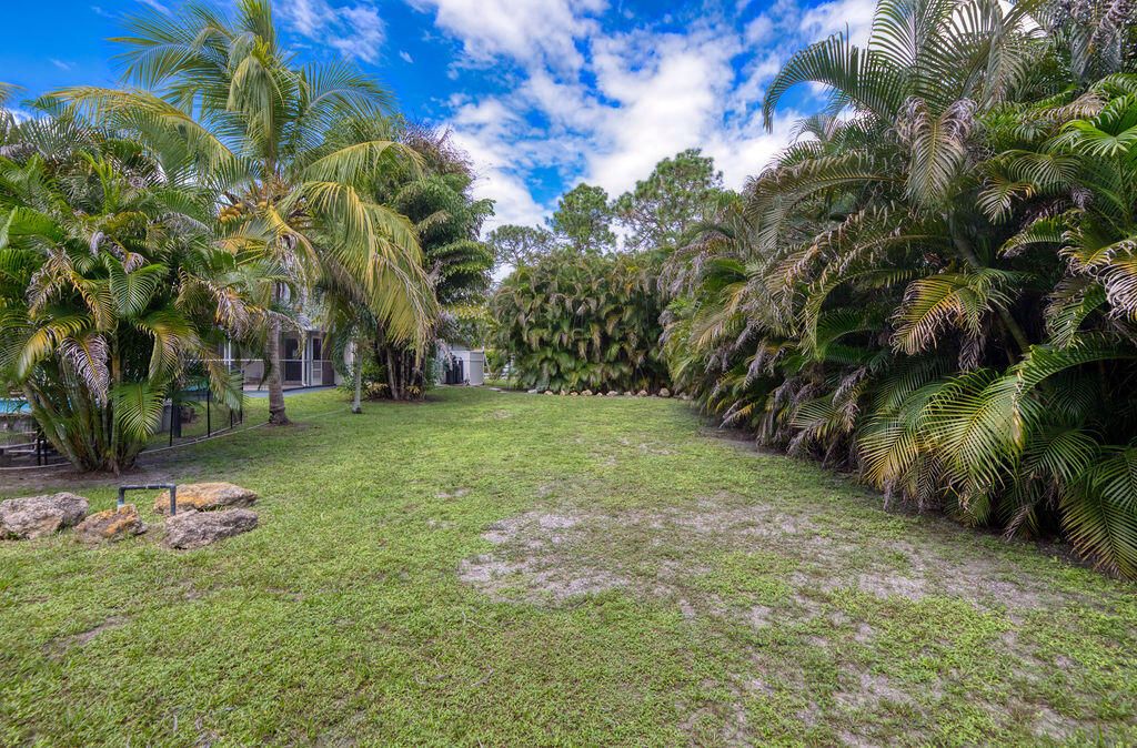 For Sale: $649,900 (4 beds, 2 baths, 1852 Square Feet)