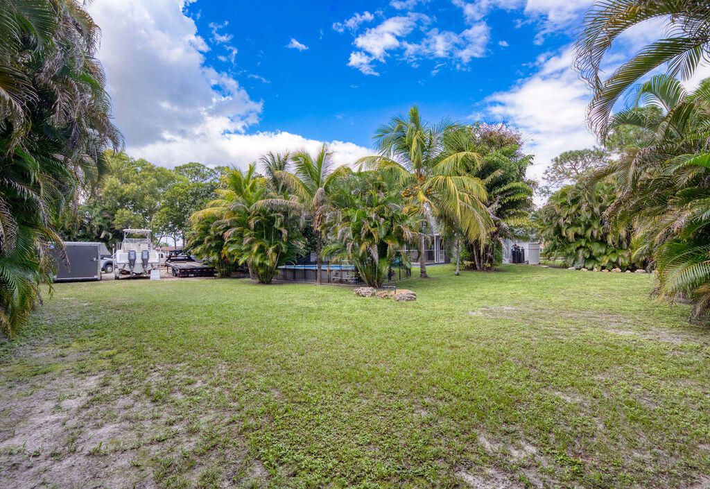 For Sale: $649,900 (4 beds, 2 baths, 1852 Square Feet)