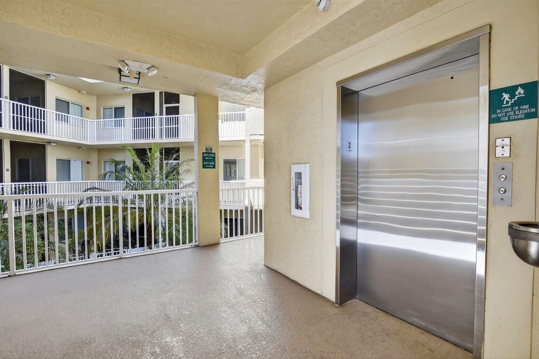 На продажу: $300,000 (2 спален, 2 ванн, 1508 Квадратных фут)