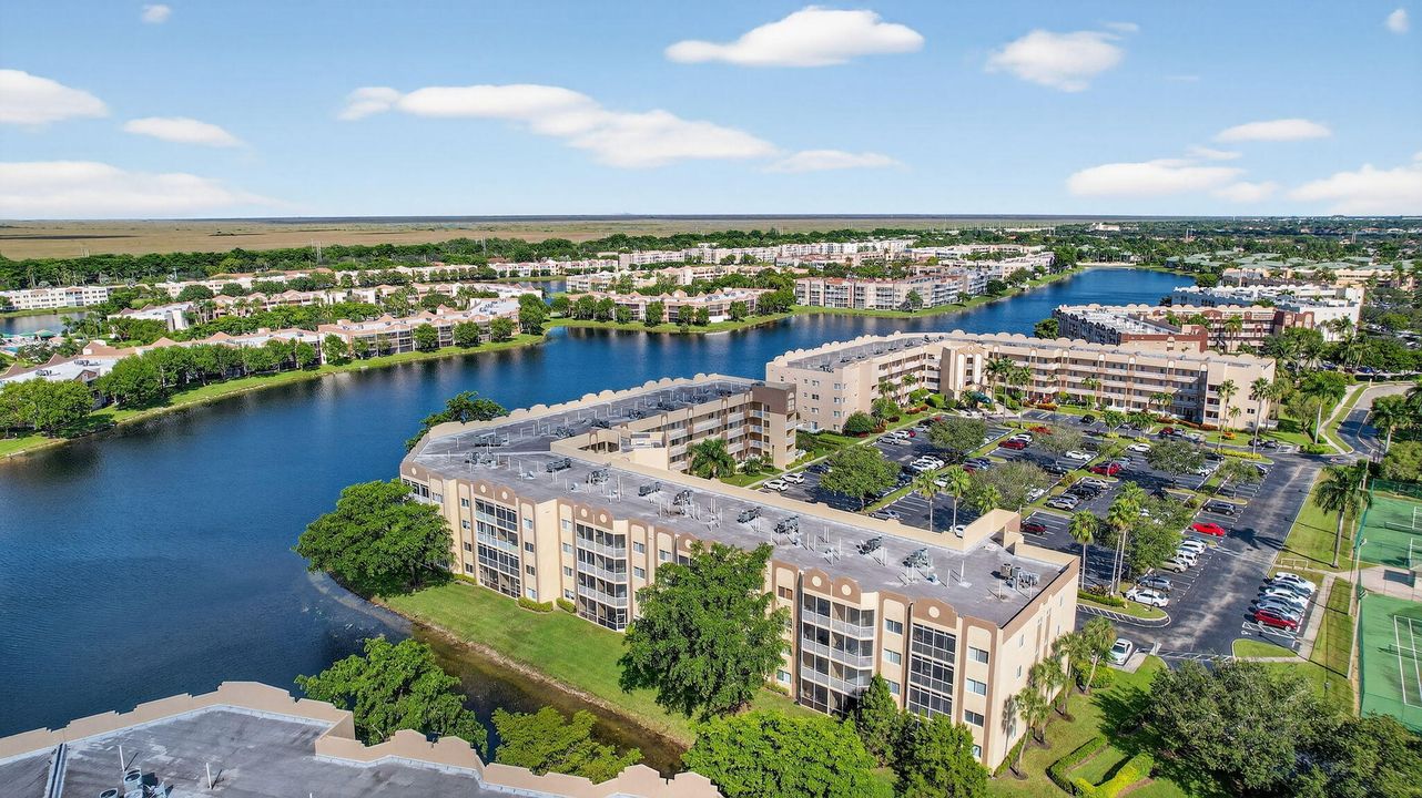 На продажу: $300,000 (2 спален, 2 ванн, 1508 Квадратных фут)