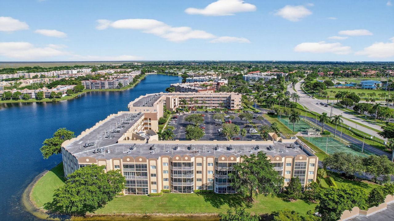 На продажу: $300,000 (2 спален, 2 ванн, 1508 Квадратных фут)