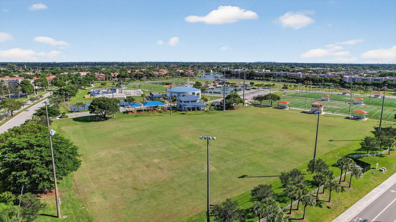 На продажу: $300,000 (2 спален, 2 ванн, 1508 Квадратных фут)