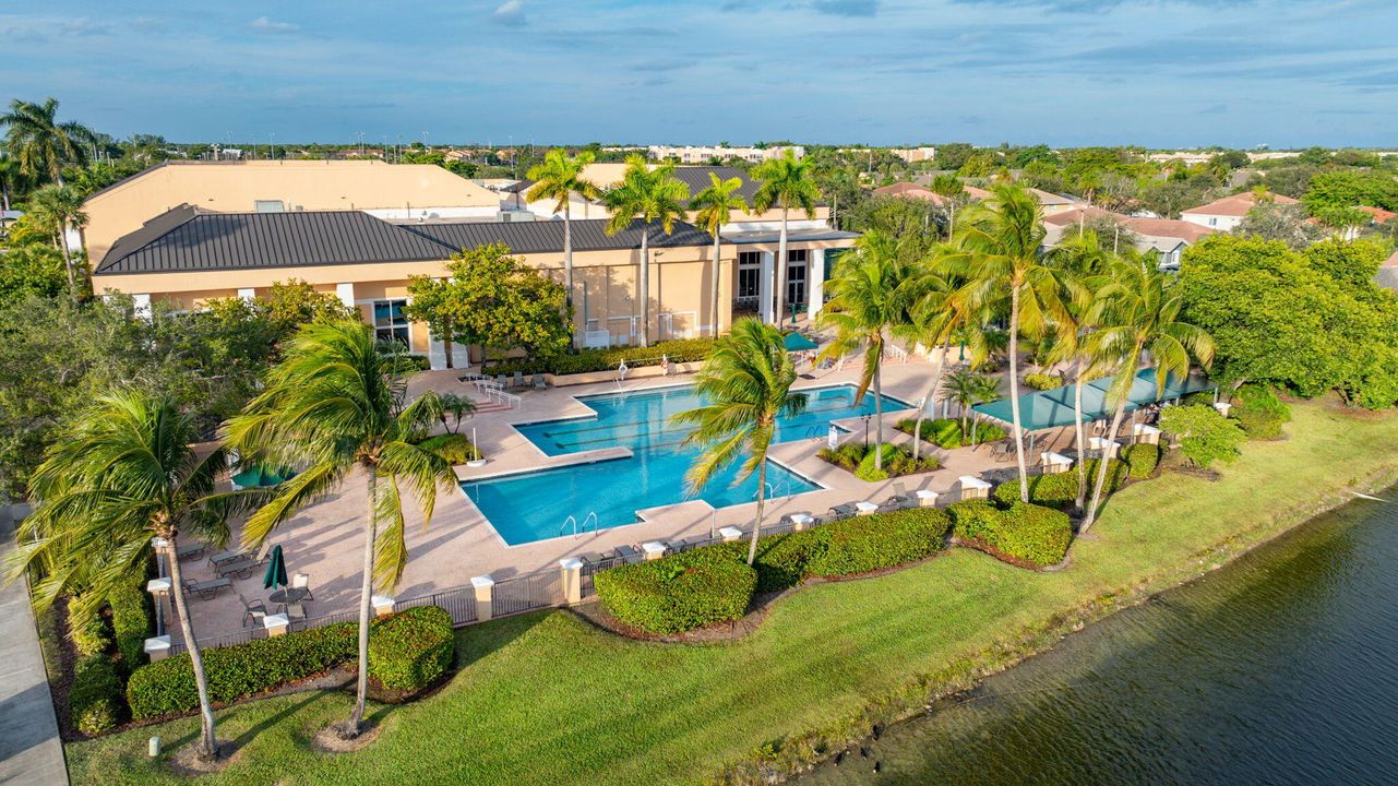 На продажу: $300,000 (2 спален, 2 ванн, 1508 Квадратных фут)