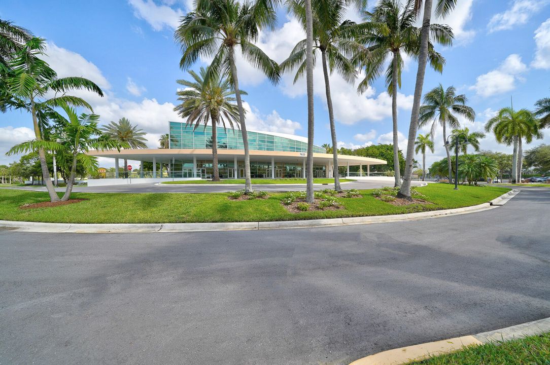 На продажу: $300,000 (2 спален, 2 ванн, 1508 Квадратных фут)