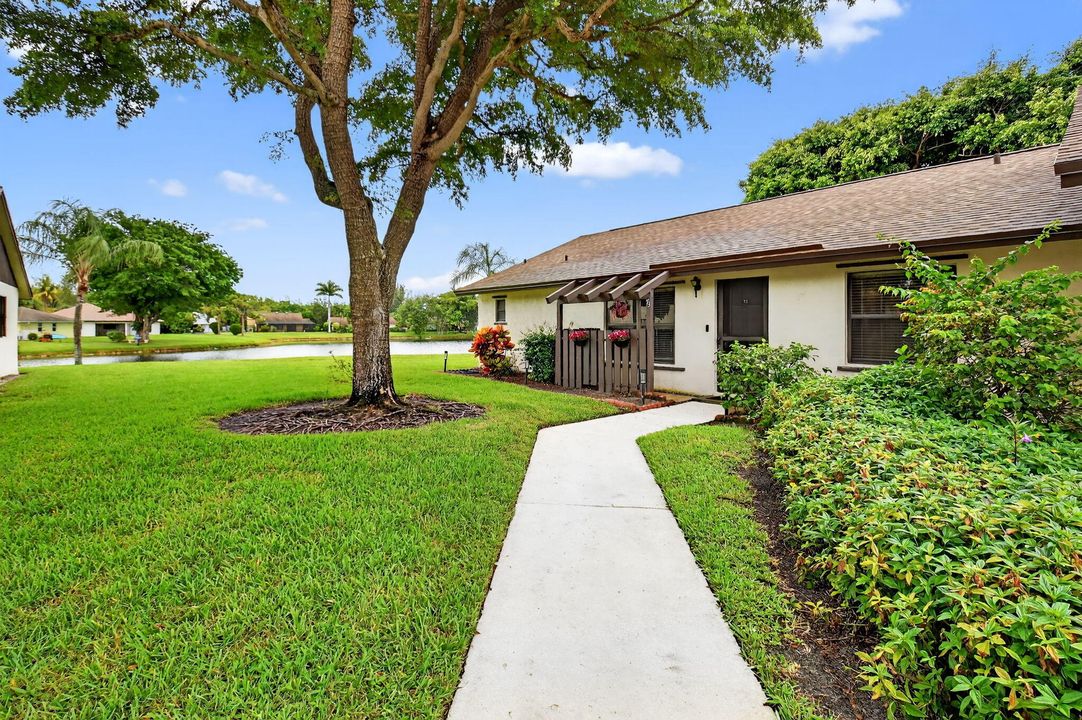 For Rent: $2,600 (3 beds, 2 baths, 1187 Square Feet)