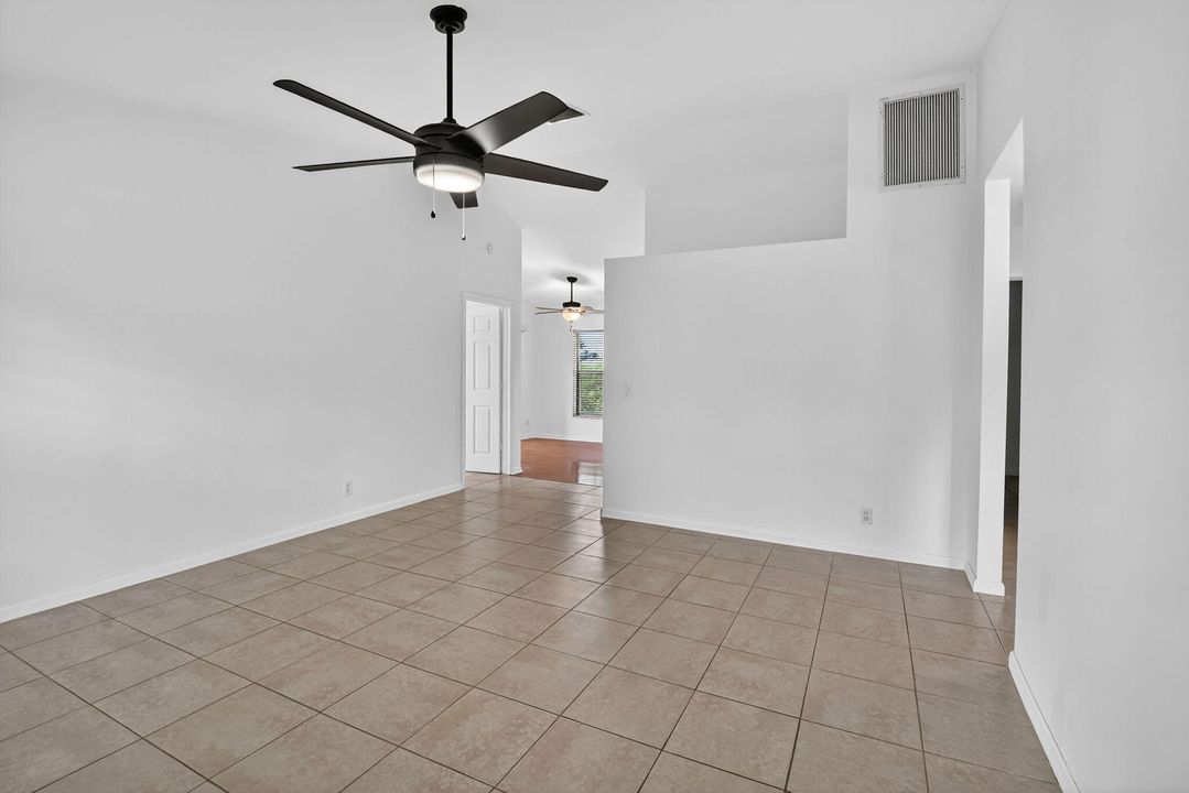 For Rent: $2,600 (3 beds, 2 baths, 1187 Square Feet)