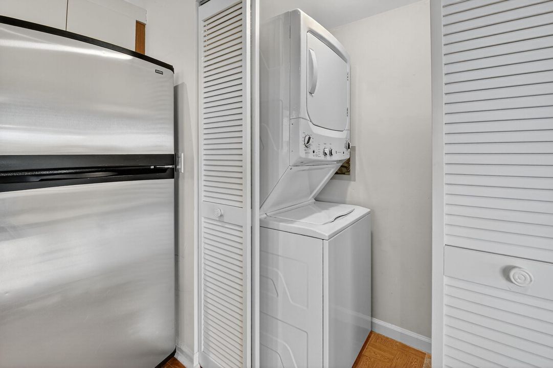 For Rent: $2,600 (3 beds, 2 baths, 1187 Square Feet)