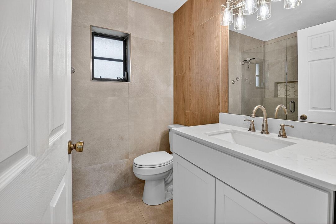 For Rent: $2,600 (3 beds, 2 baths, 1187 Square Feet)