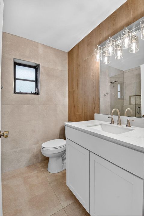 For Rent: $2,600 (3 beds, 2 baths, 1187 Square Feet)