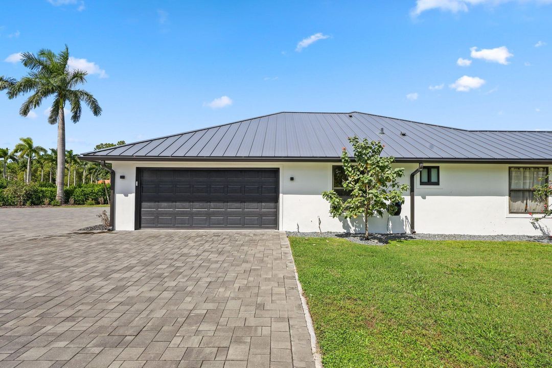 For Sale: $1,595,000 (4 beds, 3 baths, 2324 Square Feet)