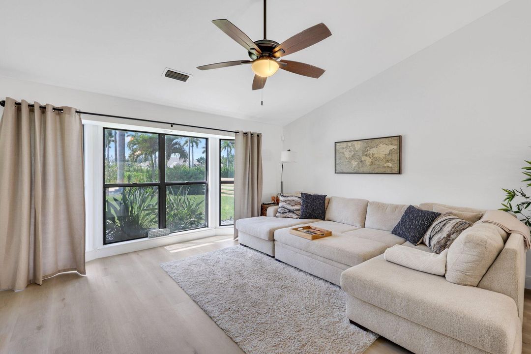 For Sale: $1,595,000 (4 beds, 3 baths, 2324 Square Feet)