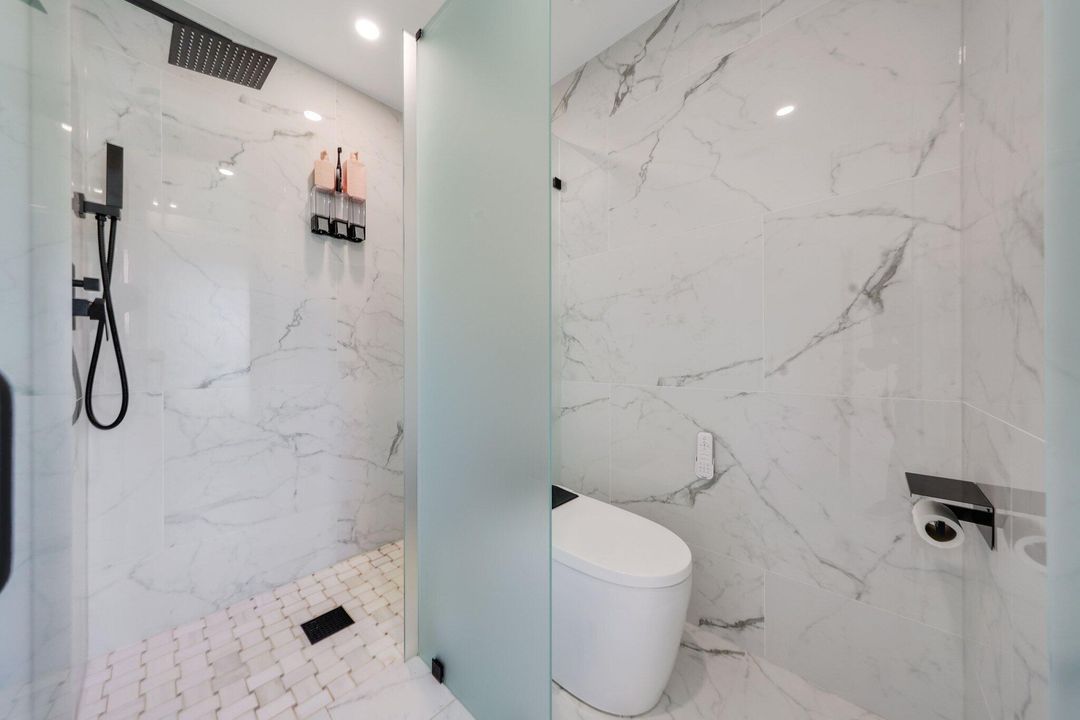 For Sale: $1,595,000 (4 beds, 3 baths, 2324 Square Feet)