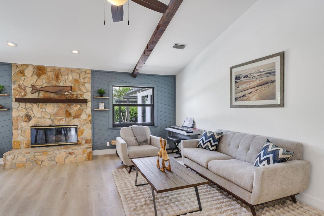 For Sale: $1,595,000 (4 beds, 3 baths, 2324 Square Feet)