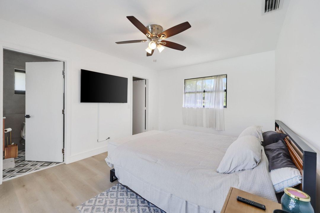 For Sale: $1,595,000 (4 beds, 3 baths, 2324 Square Feet)