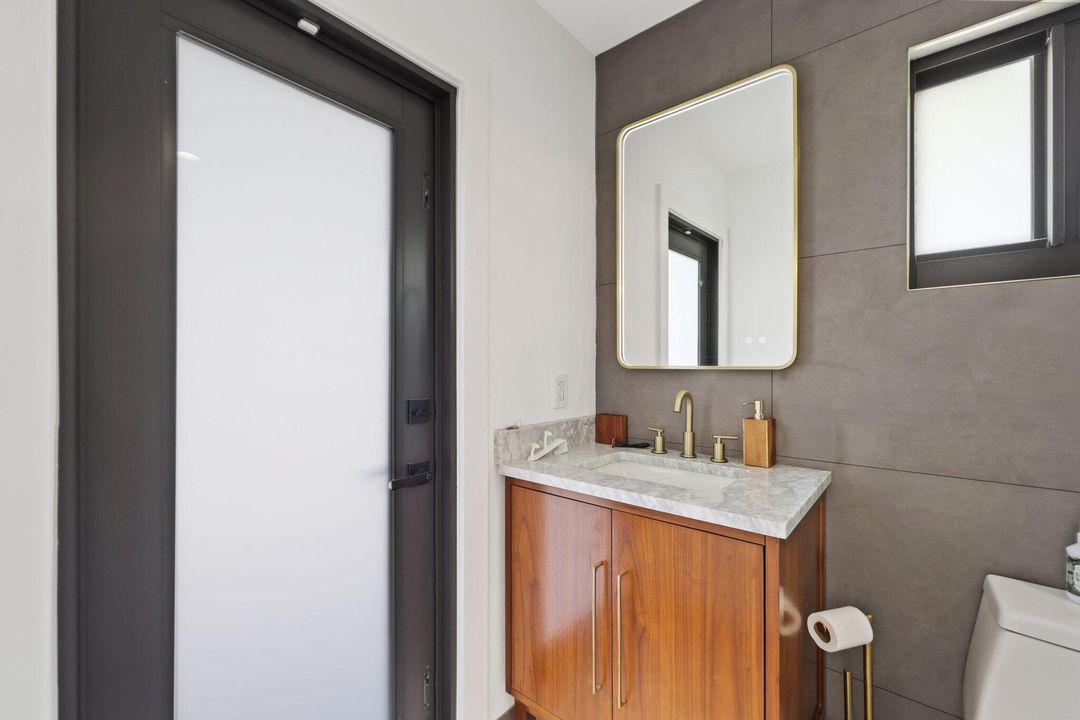 For Sale: $1,595,000 (4 beds, 3 baths, 2324 Square Feet)