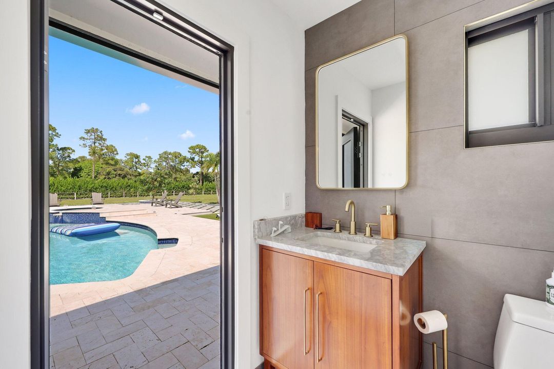 For Sale: $1,595,000 (4 beds, 3 baths, 2324 Square Feet)