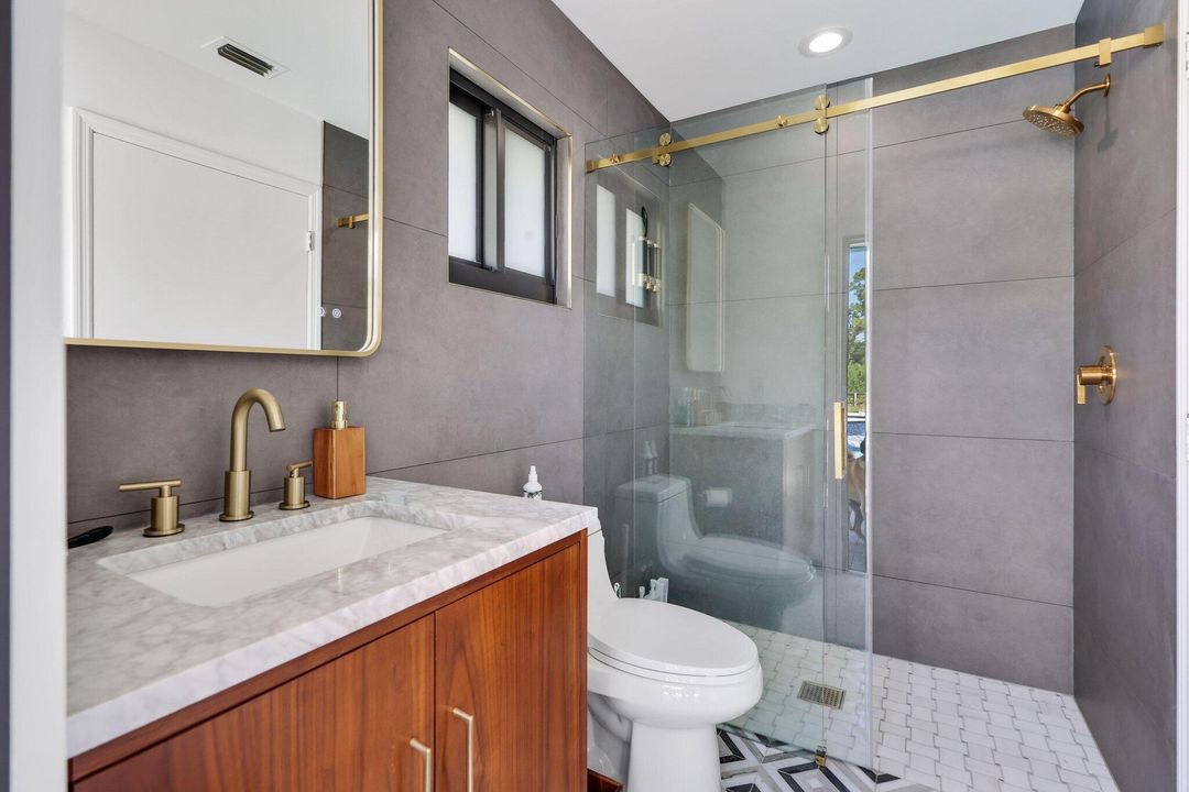 For Sale: $1,595,000 (4 beds, 3 baths, 2324 Square Feet)