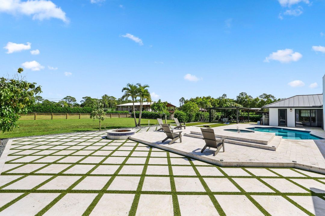 For Sale: $1,595,000 (4 beds, 3 baths, 2324 Square Feet)