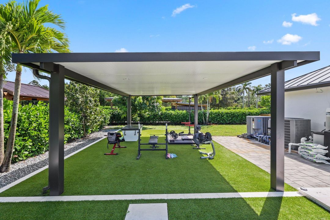 For Sale: $1,595,000 (4 beds, 3 baths, 2324 Square Feet)