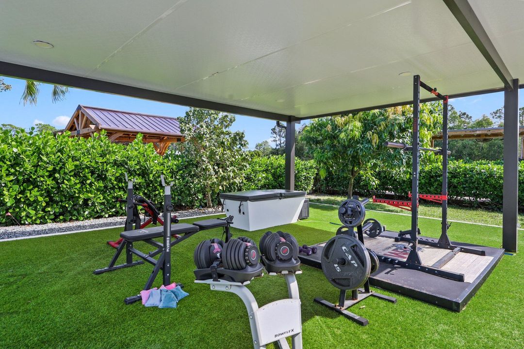 For Sale: $1,595,000 (4 beds, 3 baths, 2324 Square Feet)