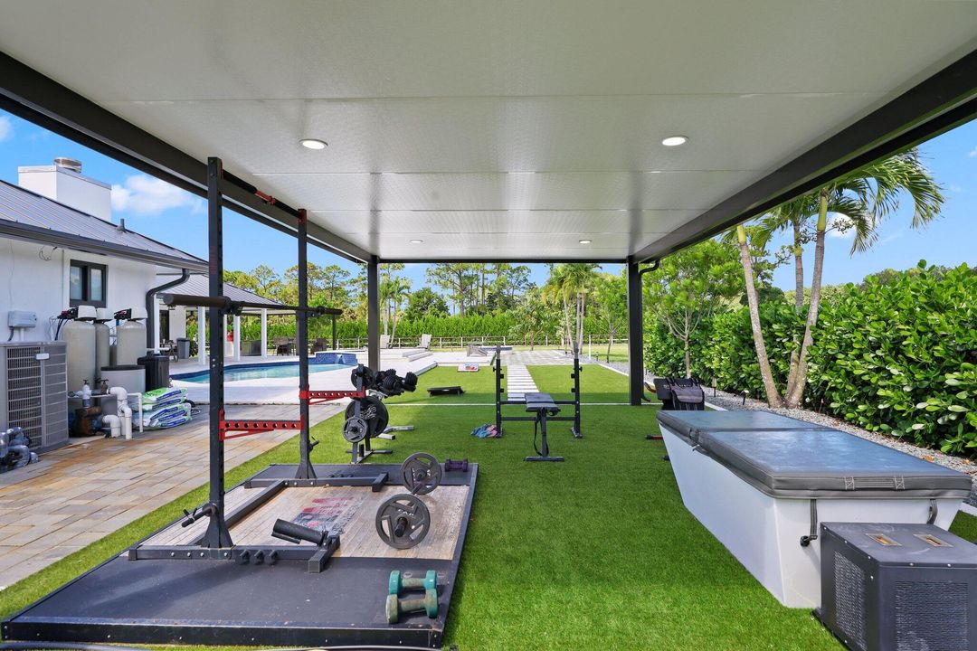 For Sale: $1,595,000 (4 beds, 3 baths, 2324 Square Feet)