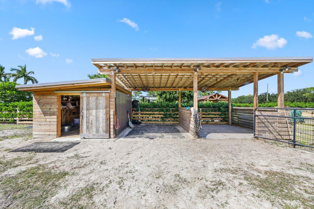 For Sale: $1,595,000 (4 beds, 3 baths, 2324 Square Feet)