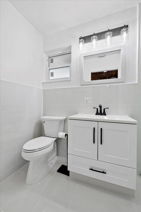 Под контрактом: $2,500 (1 спален, 1 ванн, 575 Квадратных фут)