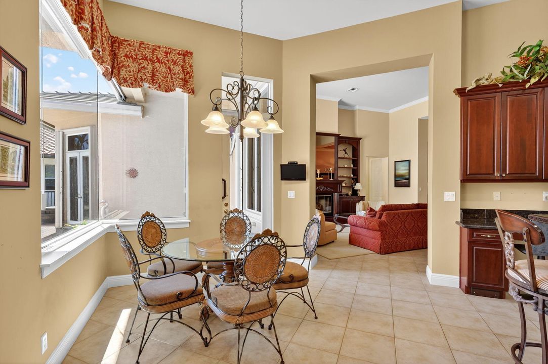 待售: $1,279,000 (4 贝兹, 3 浴室, 3651 平方英尺)