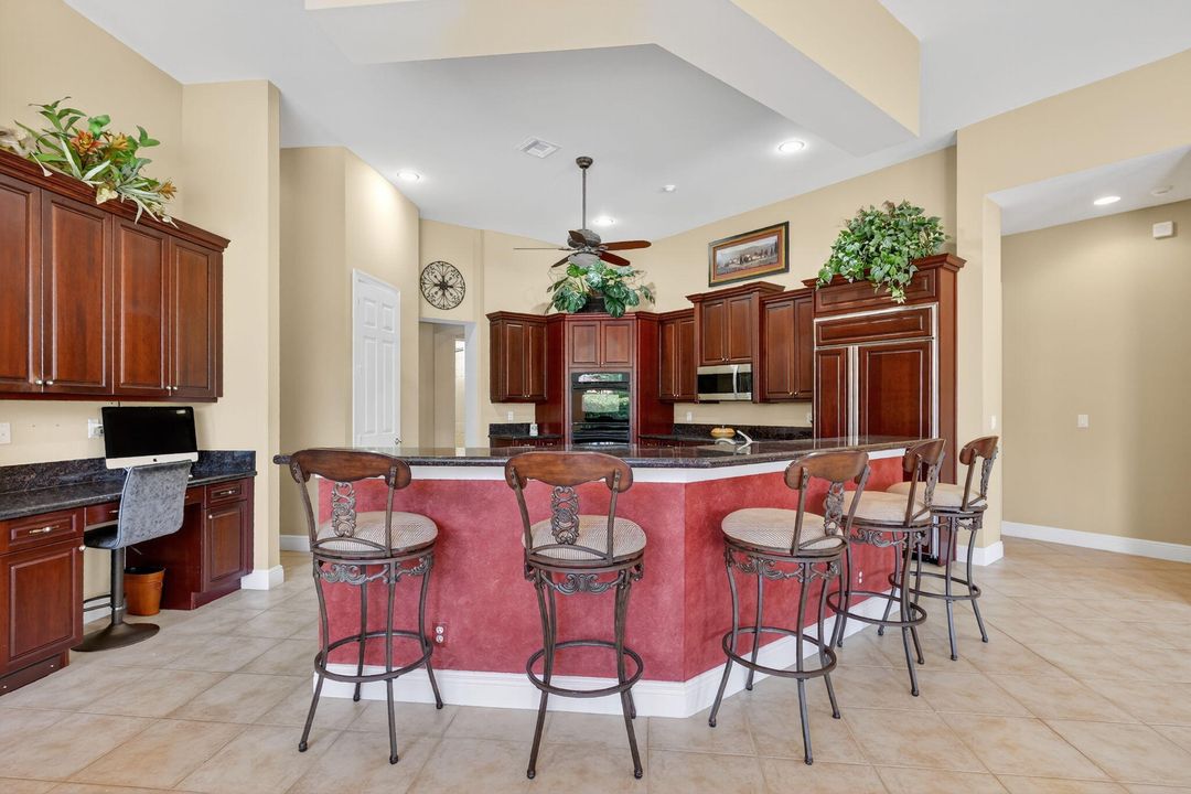 待售: $1,279,000 (4 贝兹, 3 浴室, 3651 平方英尺)