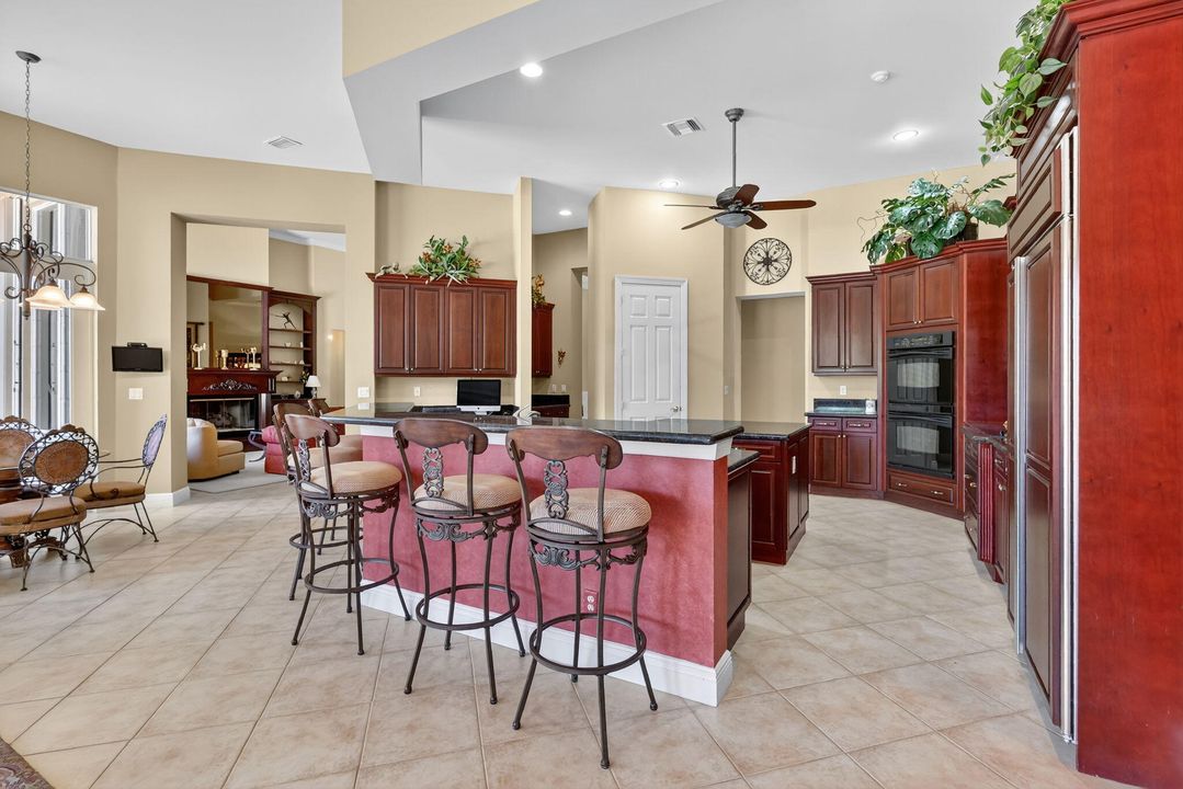 待售: $1,279,000 (4 贝兹, 3 浴室, 3651 平方英尺)