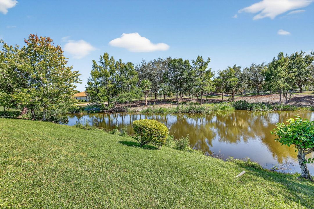 待售: $1,279,000 (4 贝兹, 3 浴室, 3651 平方英尺)