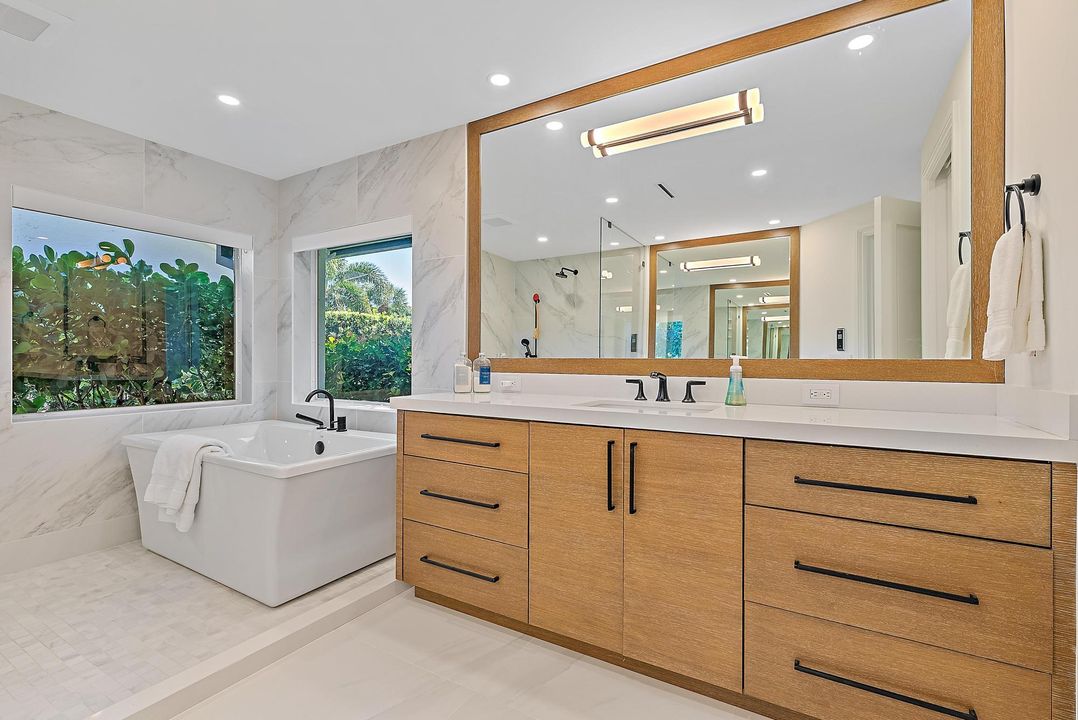 Active With Contract: $20,000 (4 beds, 4 baths, 3430 Square Feet)