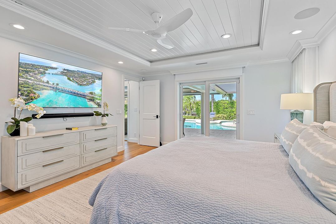 Active With Contract: $20,000 (4 beds, 4 baths, 3430 Square Feet)