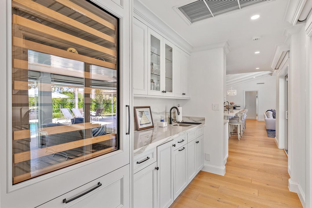 Active With Contract: $20,000 (4 beds, 4 baths, 3430 Square Feet)