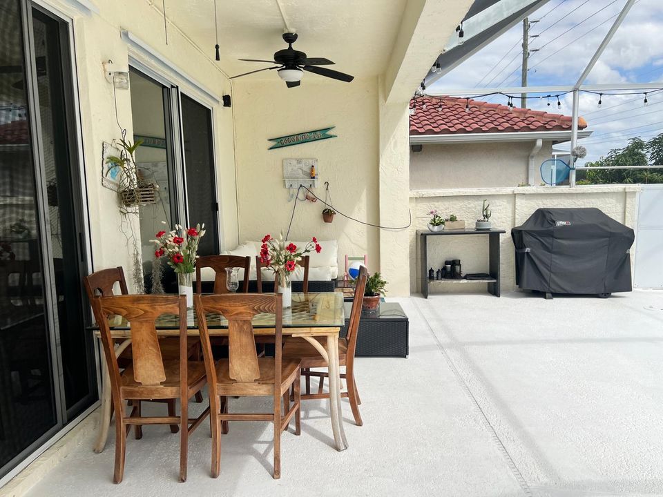 For Rent: $6,500 (4 beds, 2 baths, 2728 Square Feet)