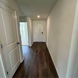 For Rent: $2,200 (4 beds, 2 baths, 1811 Square Feet)
