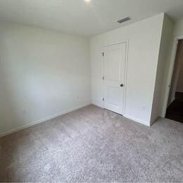 For Rent: $2,200 (4 beds, 2 baths, 1811 Square Feet)