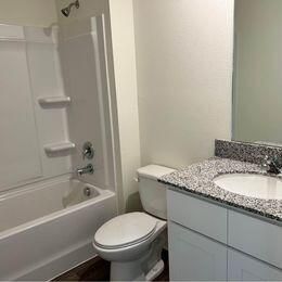For Rent: $2,200 (4 beds, 2 baths, 1811 Square Feet)